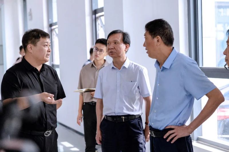 卓一簡訊丨熱烈歡迎“新鄉(xiāng)市政協(xié)”、“衛(wèi)輝政協(xié)”考察團一行蒞臨卓一牧業(yè)考察調研！